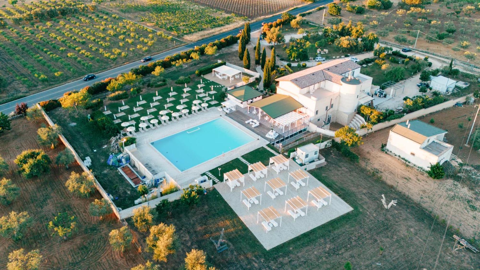 Bed and Breakfast Zyra Garden Club Acquaviva delle Fonti Exterior foto